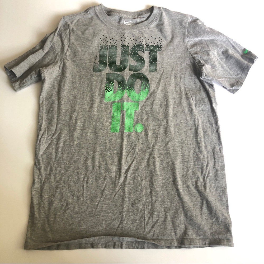 Nike tee